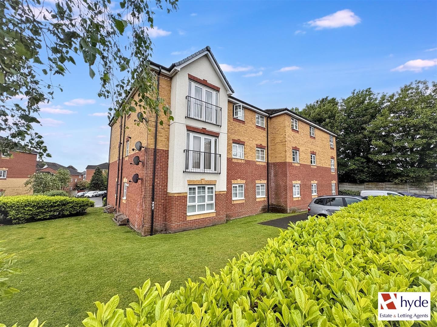 17 Deanery Court, Cheetham Hill, M8 0AU