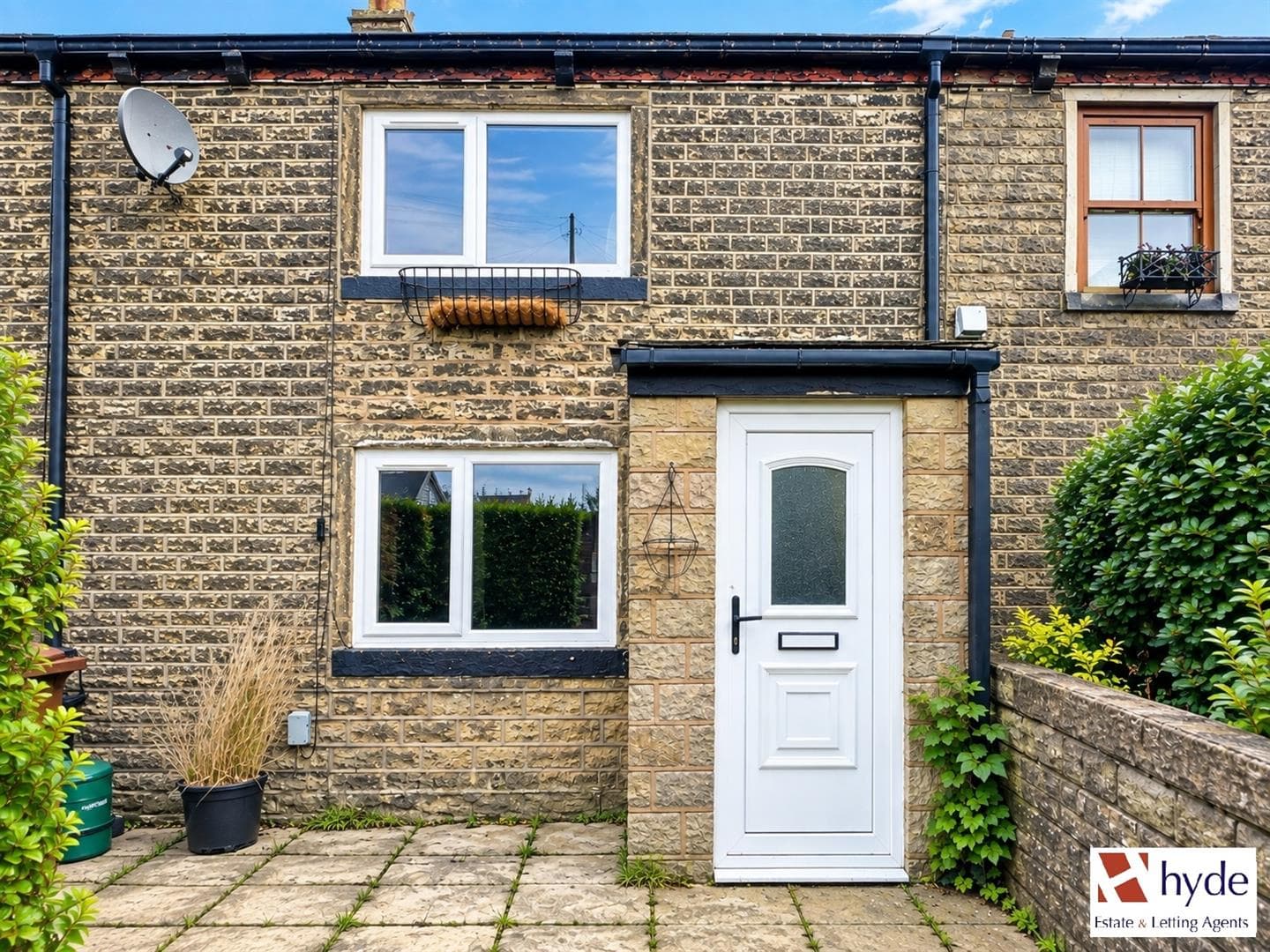 Padfield Main Road, Hadfield, Glossop. SK13 1HA