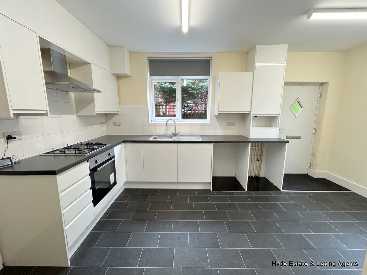 Images for Bury Old Road, Prestwich, Manchester, M25 1PZ EAID: BID:hyde
