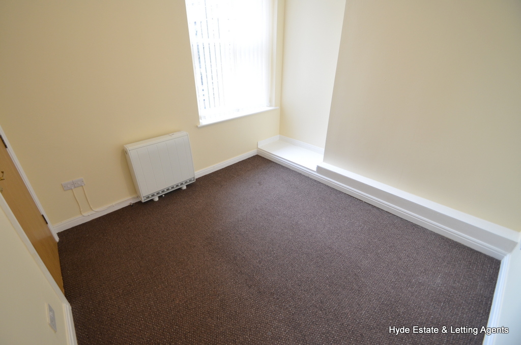 Images for Flat 2, Spring Gardens, Buxton, Derbyshire, SK17 6BP EAID: BID:hyde