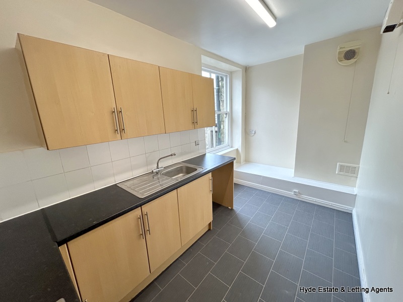 Images for Flat 5, Spring Gardens, Buxton, Derbyshire, SK17 6BP EAID: BID:hyde