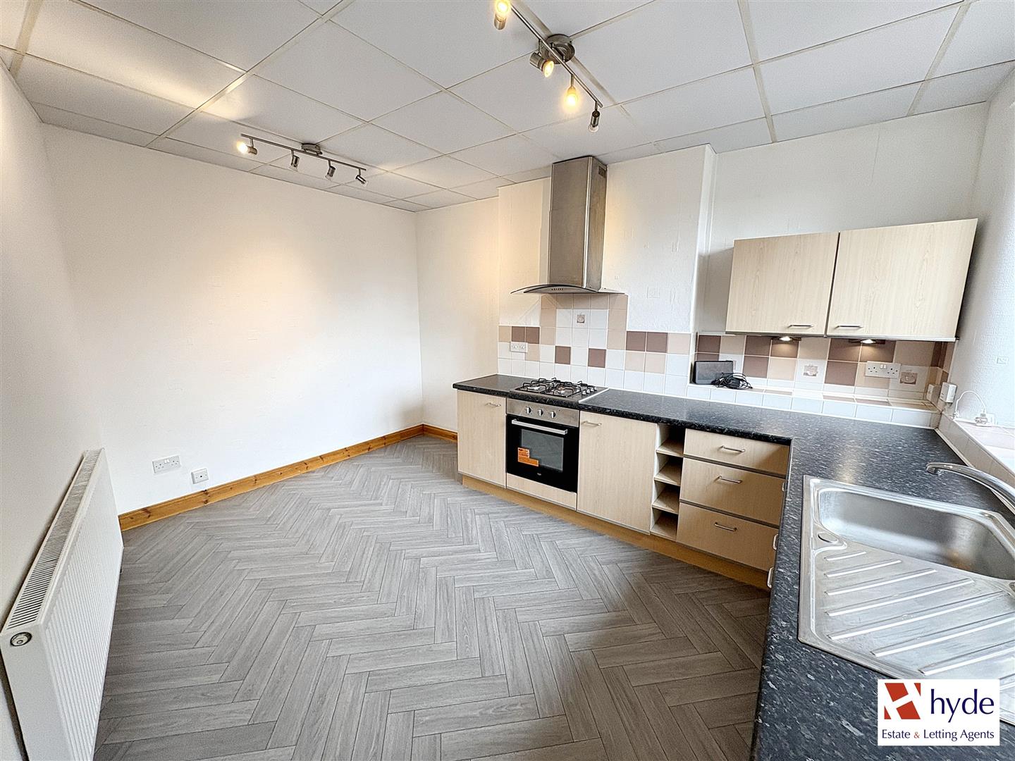 Images for 448A Bury Old Road, Prestwich, Manchester EAID:HydePartnersAPI BID:2