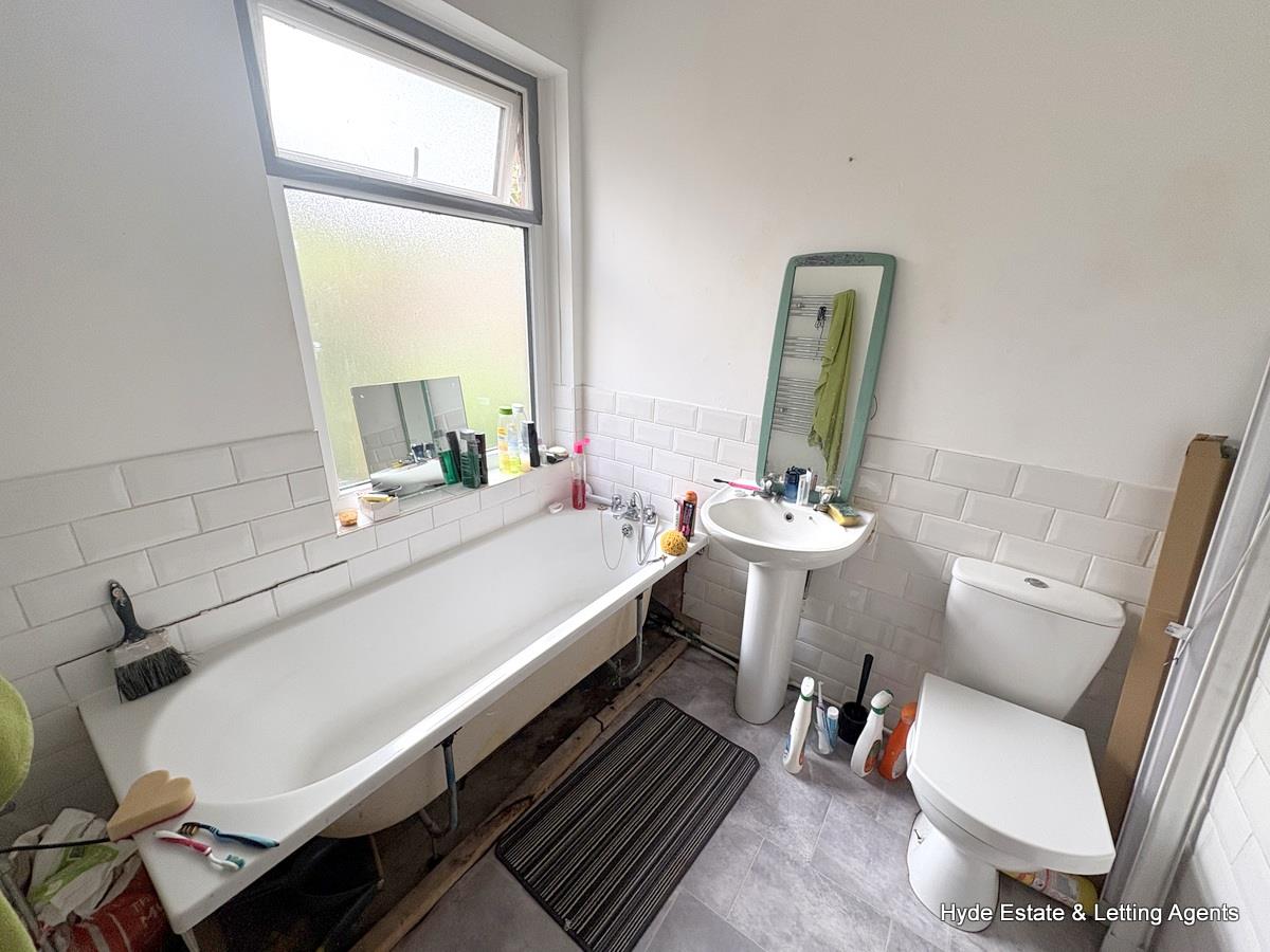 Images for Oldham Road, Middleton, Manchester EAID:HydePartnersAPI BID:1