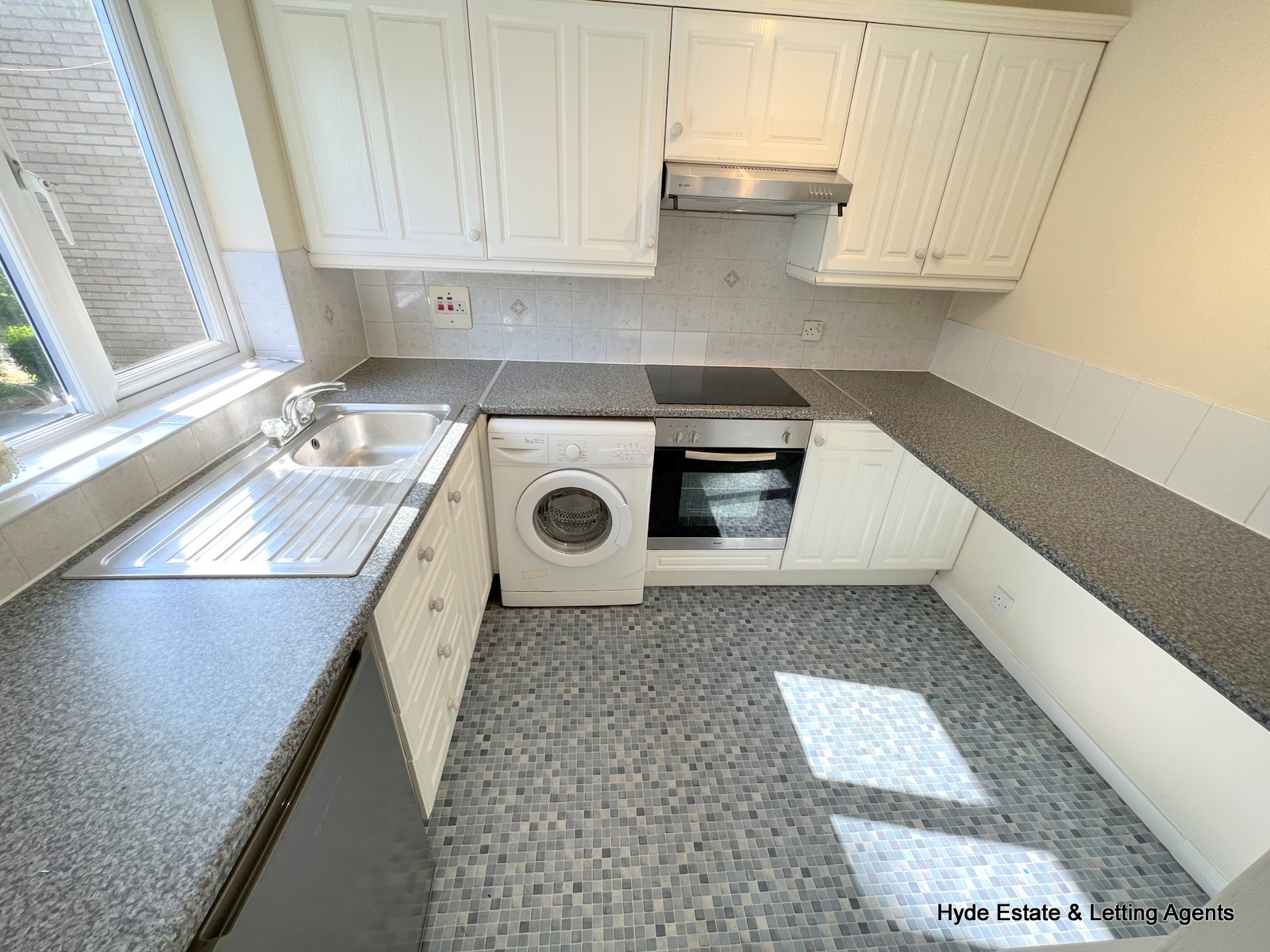 Images for Villiers Court, North Circle, Whitefield, Manchester, M45 7AX EAID: BID:hyde