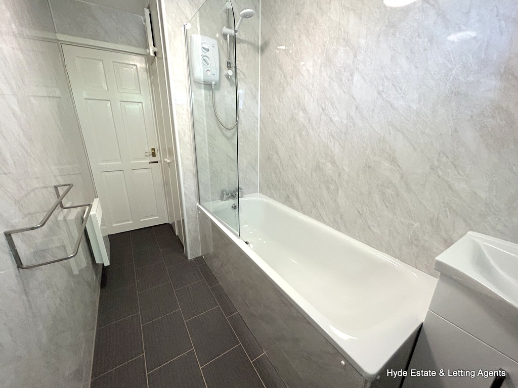 Images for Villiers Court, North Circle, Whitefield, Manchester, M45 7AX EAID: BID:hyde