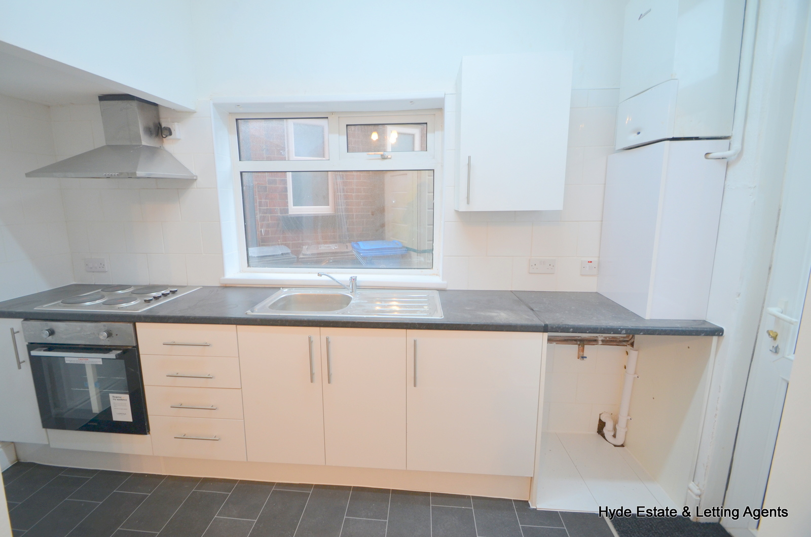 Images for Bertha Street, Shaw, Oldham, OL2 8SL EAID: BID:hyde