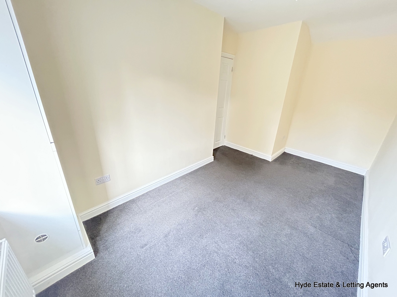 Images for Bury Old Road, Whitefield, Manchester, M45 6TA EAID: BID:hyde